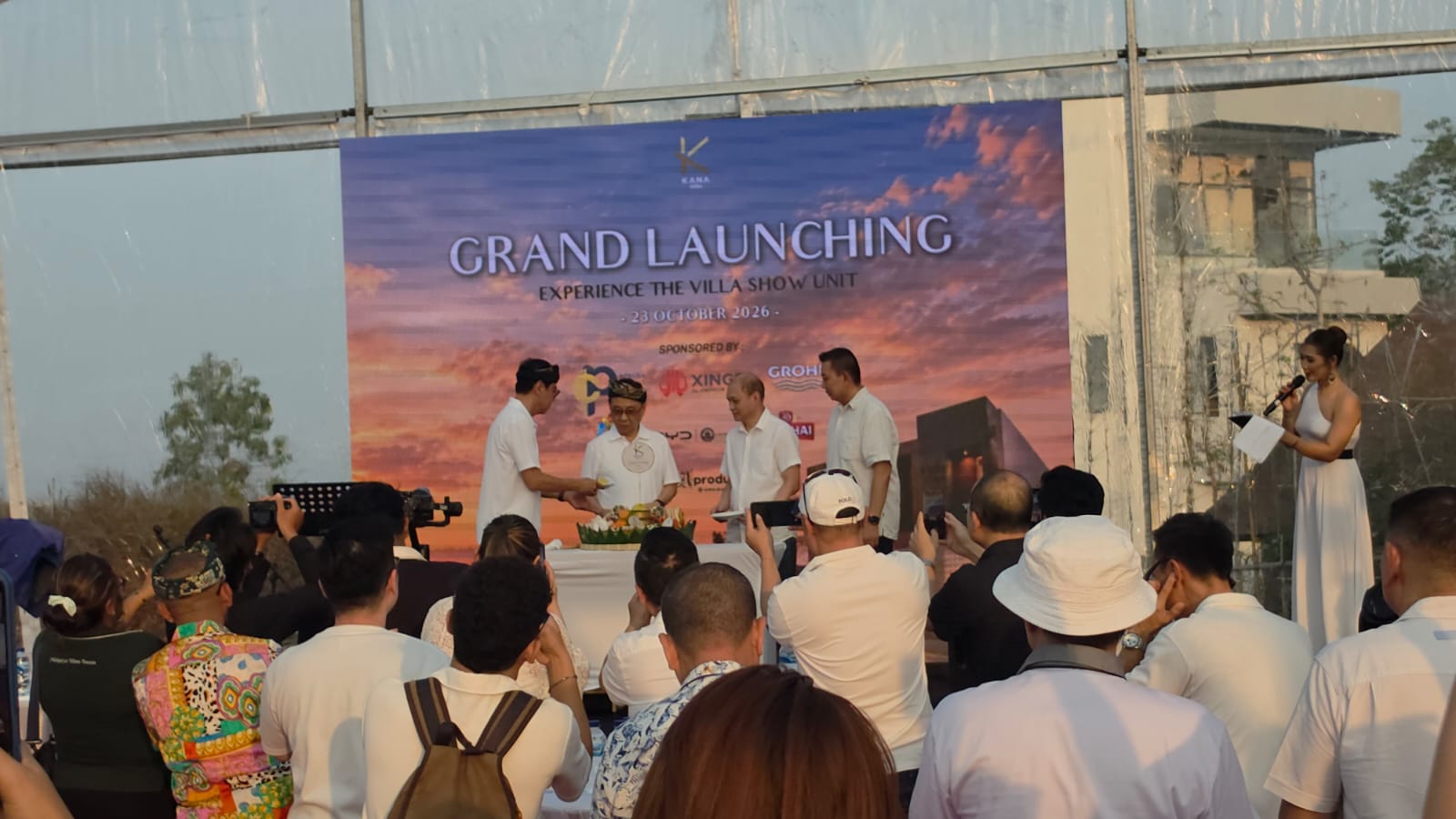 Grand Launching dan pembukaan show unit Kana Hills di Ungasan, Bali, pada 23 Oktober 2026, dihadiri tamu VIP dan sekitar 350 agen properti dari berbagai daerah di Indonesia.
